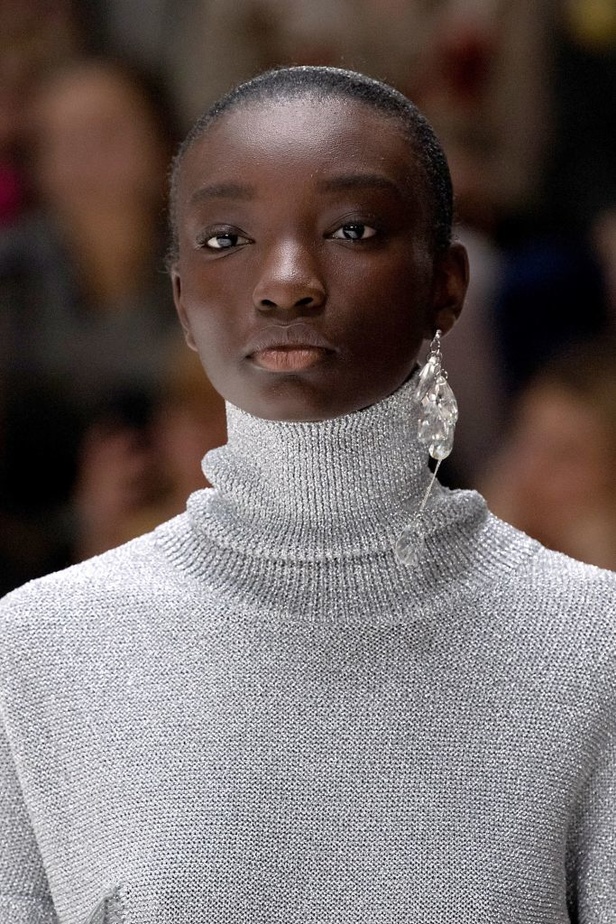 اسبوع الموضة في لندن 2019 مجموعة JW ANDERSON  للأزياء الجاهزة  لربيع وصيف 2020