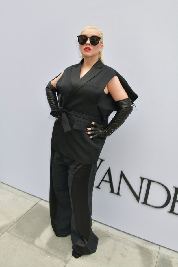 اسبوع الموضة في لندن 2019 مجموعة JW ANDERSON  للأزياء الجاهزة  لربيع وصيف 2020