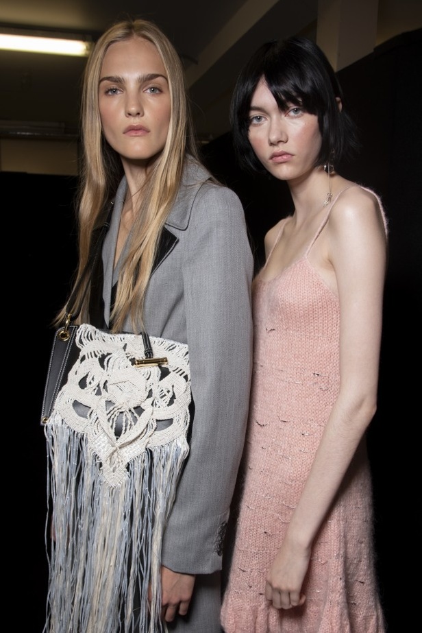 اسبوع الموضة في لندن 2019 مجموعة JW ANDERSON  للأزياء الجاهزة  لربيع وصيف 2020