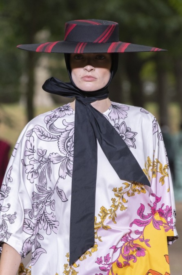 اسبوع الموضة في لندن 2019 عرض ازياء ERDEM لربيع وصيف 2020