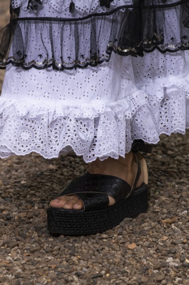 اسبوع الموضة في لندن 2019 عرض ازياء ERDEM لربيع وصيف 2020