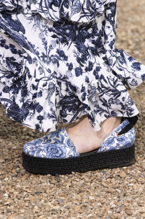 اسبوع الموضة في لندن 2019 عرض ازياء ERDEM لربيع وصيف 2020