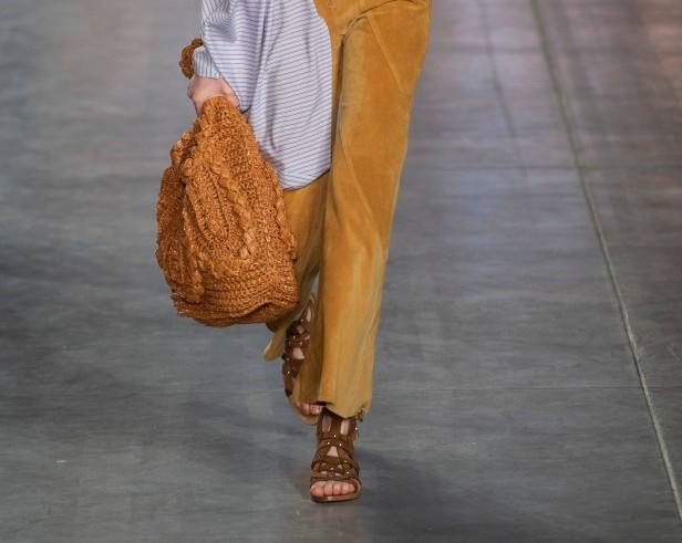 اسبوع الموضة في ميلان 2019 أزياء ALBERTA FERRETTI الفاخرة لربيع وصيف 2020