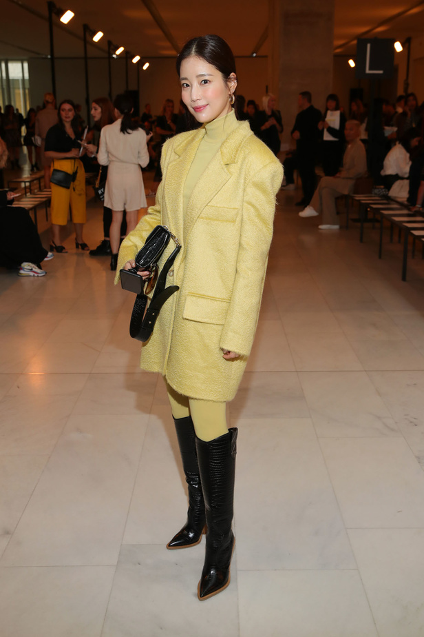 اسبوع الموضة في ميلان 2019 مجموعة MAX MARA للالبسة الجاهزة في ميلان لربيع وصيف 2020