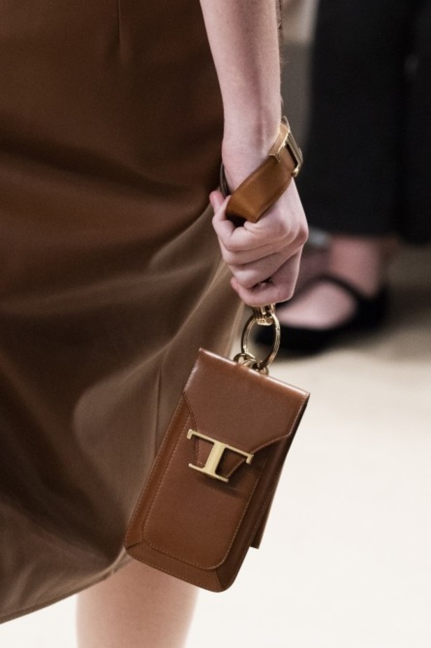 اسبوع الموضة في ميلان 2019 احذية TODS الفاخرة لربيع وصيف 2020