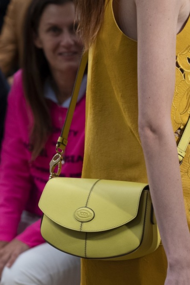 اسبوع الموضة في ميلان 2019 احذية TODS الفاخرة لربيع وصيف 2020