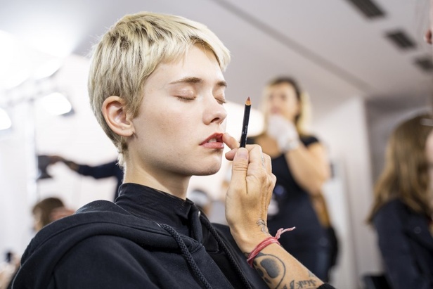 اسبوع الموضة في ميلان 2019 احذية TODS الفاخرة لربيع وصيف 2020