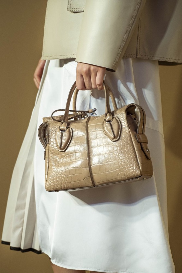 اسبوع الموضة في ميلان 2019 احذية TODS الفاخرة لربيع وصيف 2020