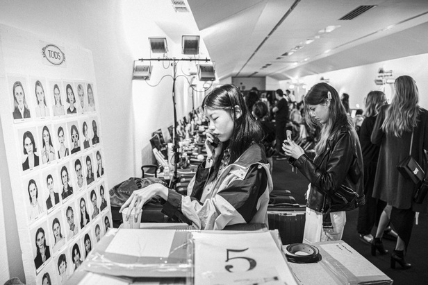 اسبوع الموضة في ميلان 2019 احذية TODS الفاخرة لربيع وصيف 2020