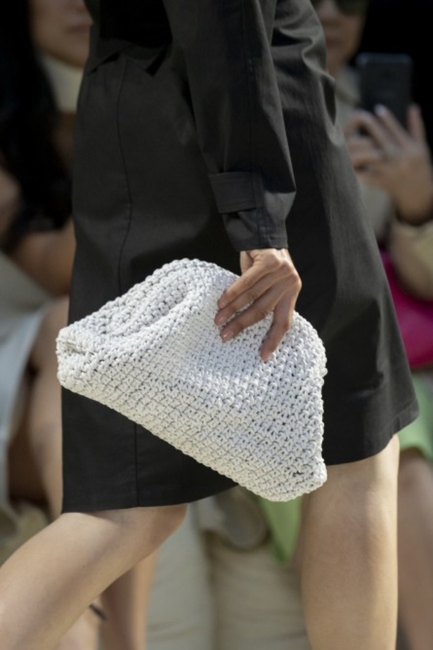 حرفية وإبداع في مجموعة Bottega Veneta لربيع وصيف 2020