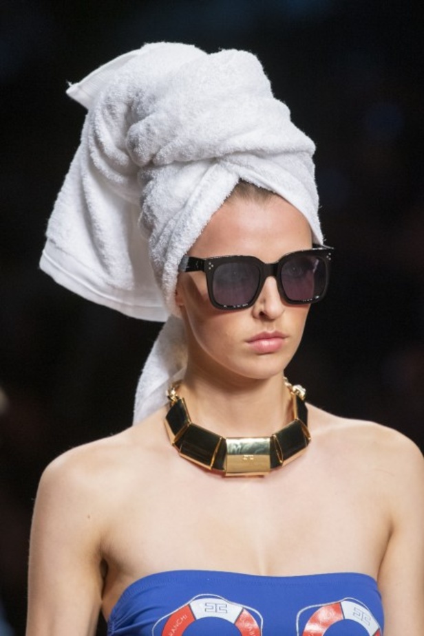 سافري الى عالم الرحلات البحرية مع مجموعة Elisabetta Franchi لربيع وصيف 2020