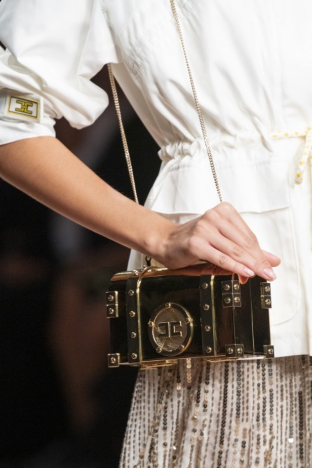 سافري الى عالم الرحلات البحرية مع مجموعة Elisabetta Franchi لربيع وصيف 2020