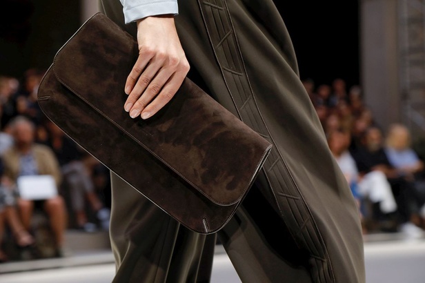 اسبوع الموضة في ميلان 2019 مجموعة GIORGIO ARMANI لربيع وصيف 2020