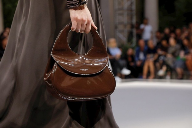 اسبوع الموضة في ميلان 2019 مجموعة GIORGIO ARMANI لربيع وصيف 2020