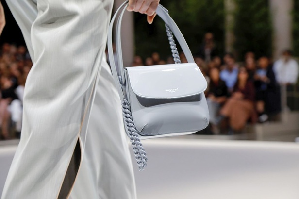 اسبوع الموضة في ميلان 2019 مجموعة GIORGIO ARMANI لربيع وصيف 2020