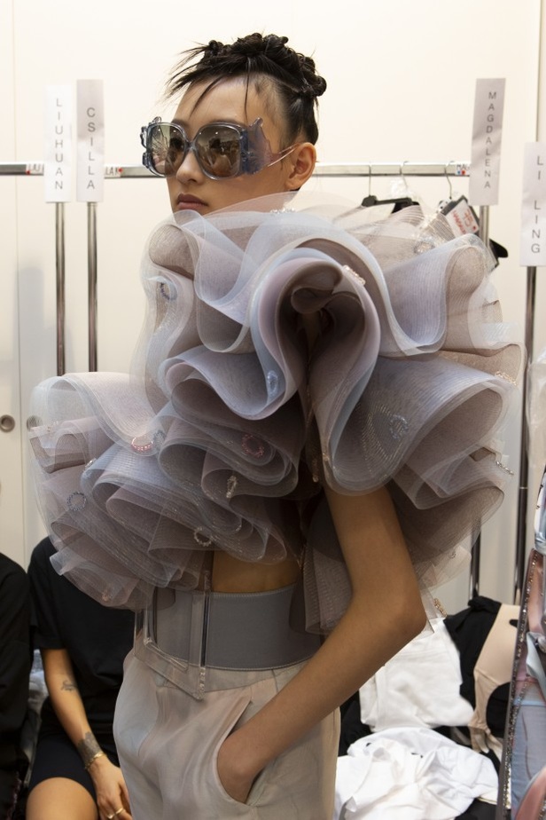 اسبوع الموضة في ميلان 2019 مجموعة GIORGIO ARMANI لربيع وصيف 2020