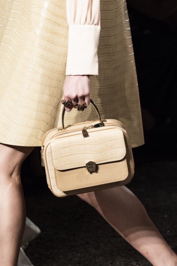 اسبوع الموضة في ميلان 2019 أزياء AIGNER الفاخرة لربيع وصيف 2020