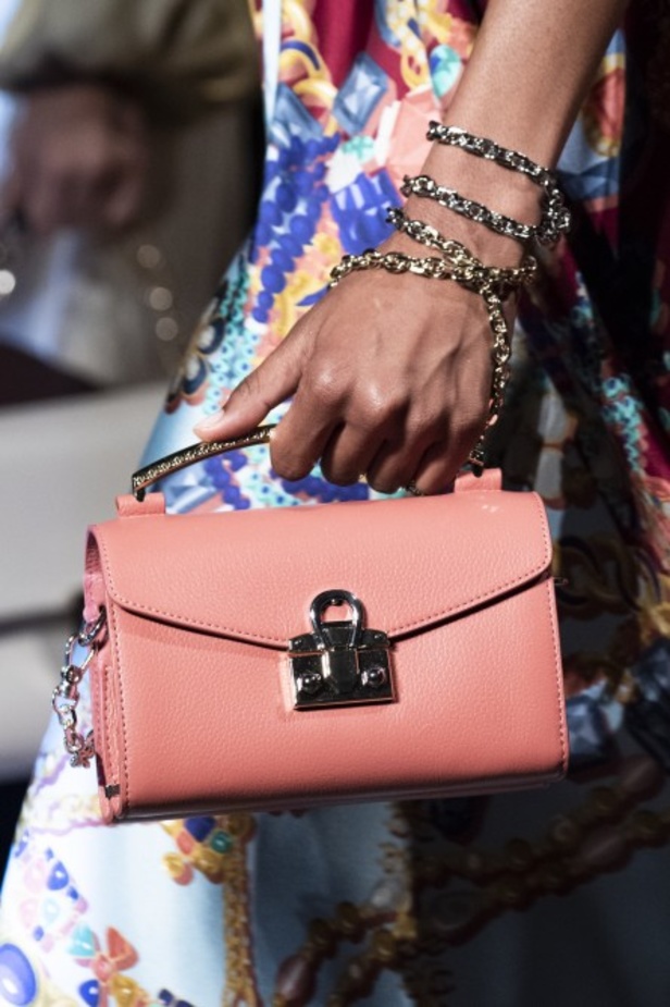 اسبوع الموضة في ميلان 2019 أزياء AIGNER الفاخرة لربيع وصيف 2020