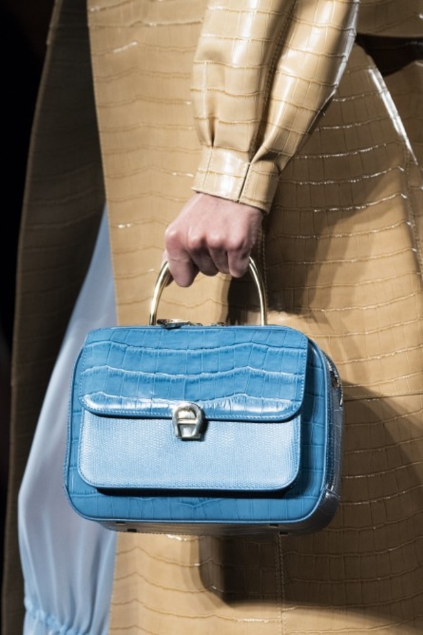 اسبوع الموضة في ميلان 2019 أزياء AIGNER الفاخرة لربيع وصيف 2020