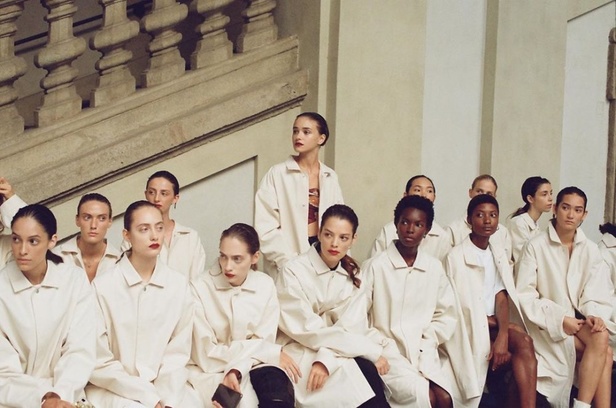 اسبوع الموضة في ميلان 2019 ازياء JIL SANDER لربيع وصيف 2020 