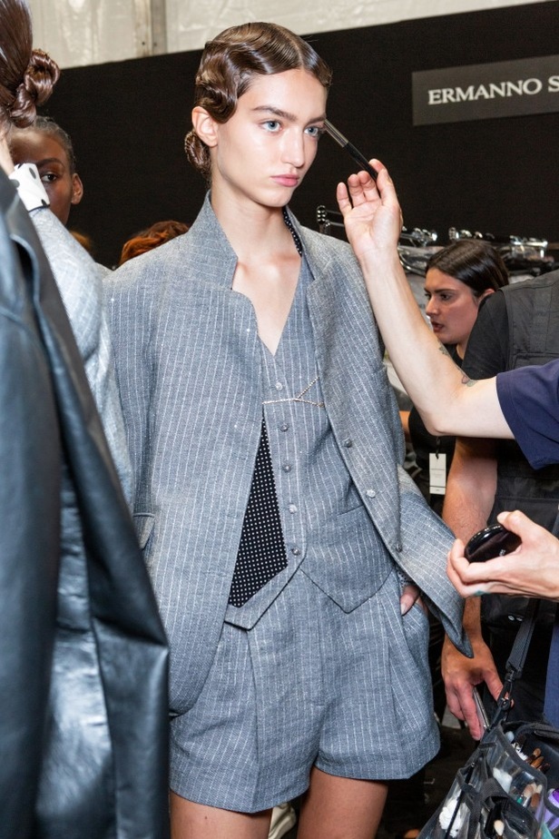 اسبوع الموضة في ميلان 2019 عرض أزياء ERMANNO SCERVINO لربيع وصيف 2020