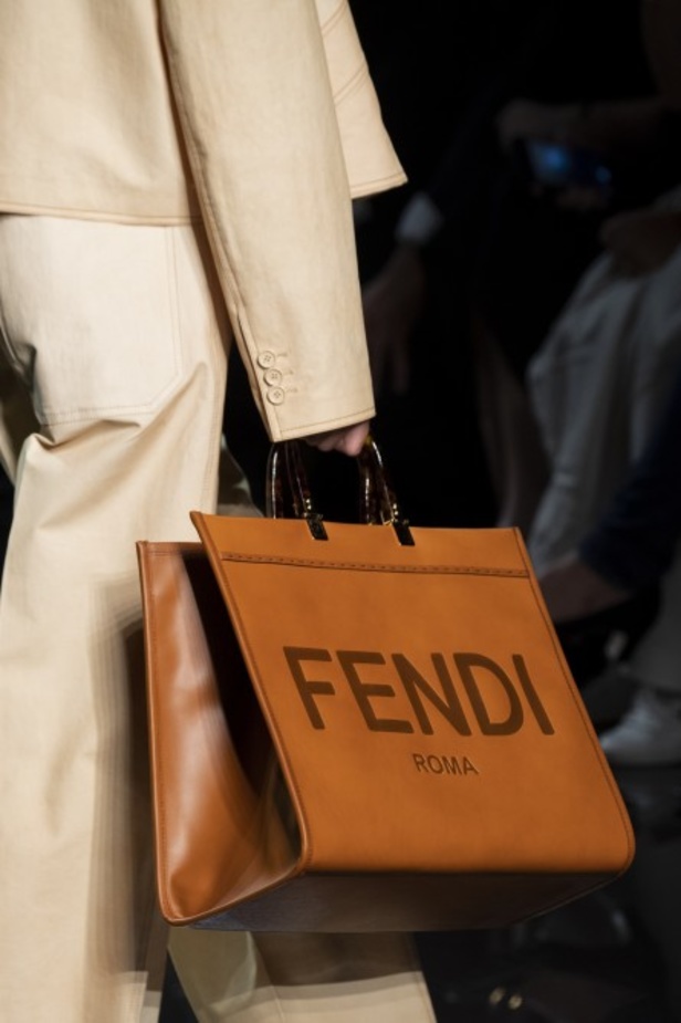 اسبوع الموضة في ميلان 2019 أزياء FENDI  الفاخرة  من ميلان لربيع وصيف 2020