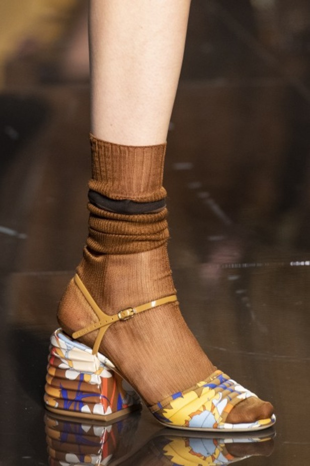 اسبوع الموضة في ميلان 2019 أزياء FENDI  الفاخرة  من ميلان لربيع وصيف 2020