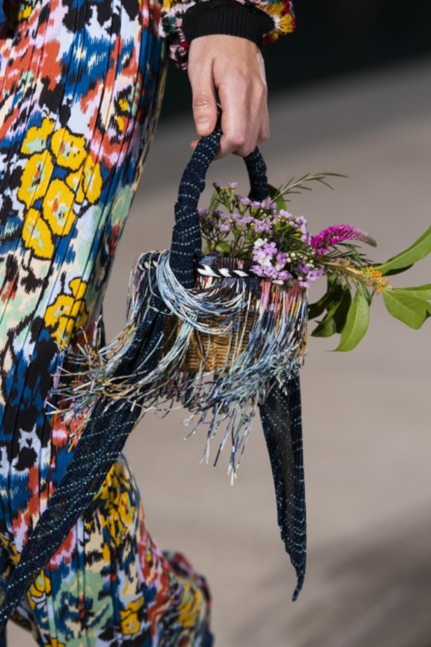 اسبوع الموضة في ميلان 2019 عرض أزياء MISSONI لربيع وصيف 2020