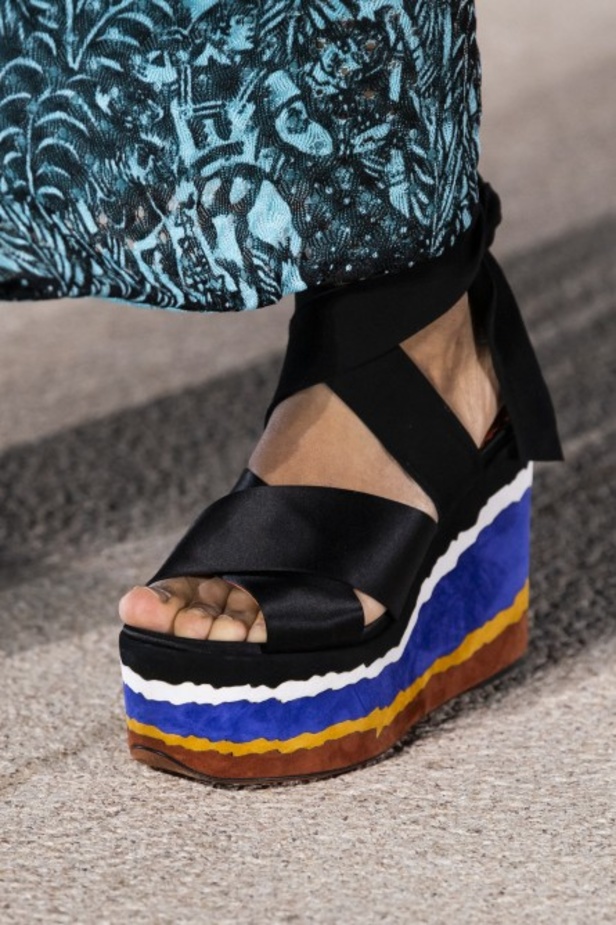 اسبوع الموضة في ميلان 2019 عرض أزياء MISSONI لربيع وصيف 2020