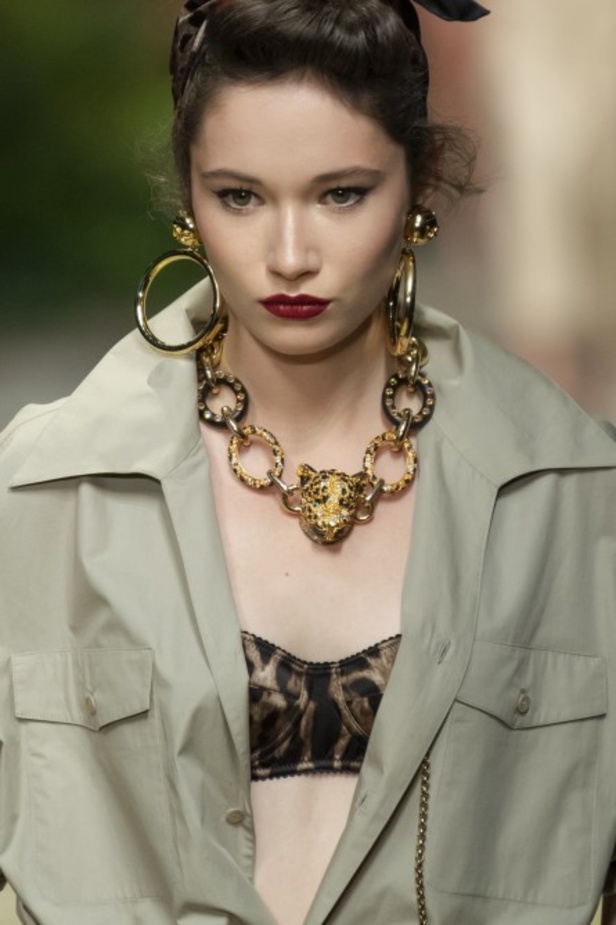 تصاميم عكست الألوان والمرح في عرض Dolce & Gabbana