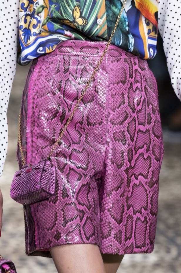 تصاميم عكست الألوان والمرح في عرض Dolce & Gabbana