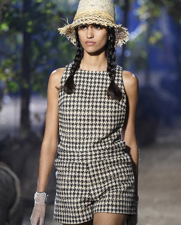 اسبوع الموضة في باريس 2019 ازياء MAISON DIOR الفاخرة لربيع وصيف 2020