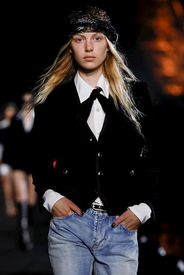 اسبوع الموضة في باريس 2019 مجموعة SAINT LAURENT لربيع وصيف 2020