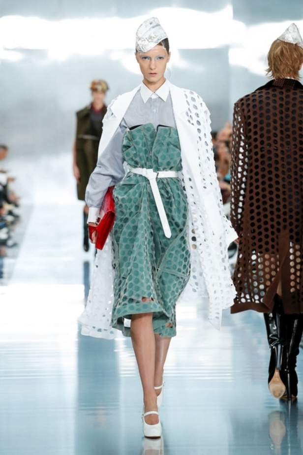 اسبوع الموضة في باريس 2019 مجموعة MAISON MARGIELA  لربيع وصيف 2020