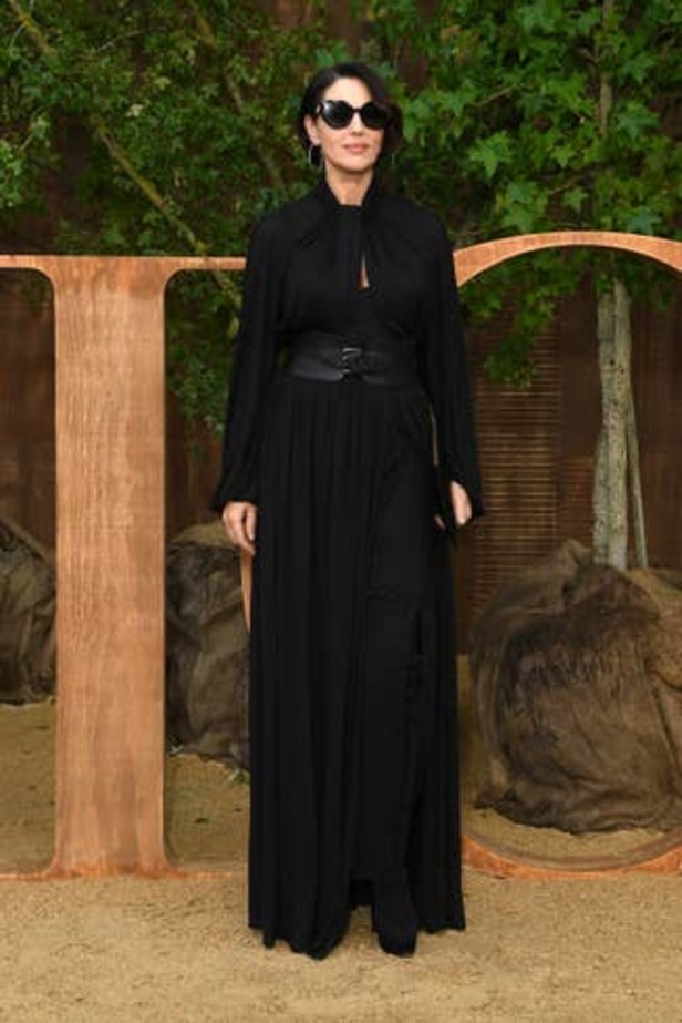 اسبوع الموضة في باريس 2019 ازياء MAISON DIOR الفاخرة لربيع وصيف 2020