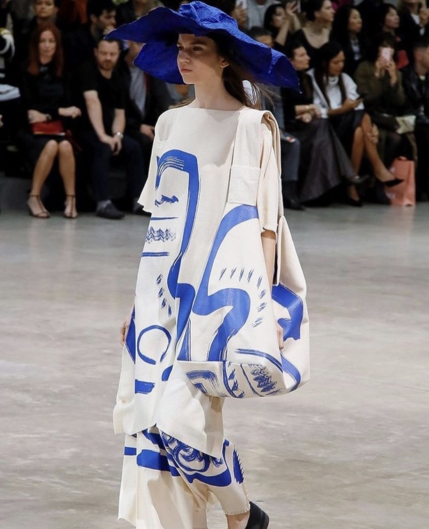 عرض مجموعة Issey Miyake ربيع وصيف 2020 