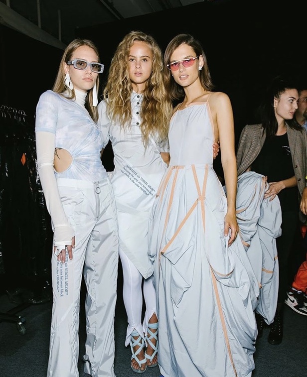 عرض مجموعة Off white بحس رياضي فاخر 