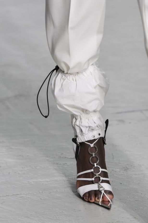 اسبوع الموضة في باريس 2019 عرض أزياء MUGLER لربيع وصيف 2020