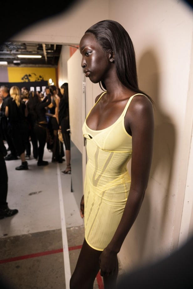 اسبوع الموضة في باريس 2019 عرض أزياء MUGLER لربيع وصيف 2020