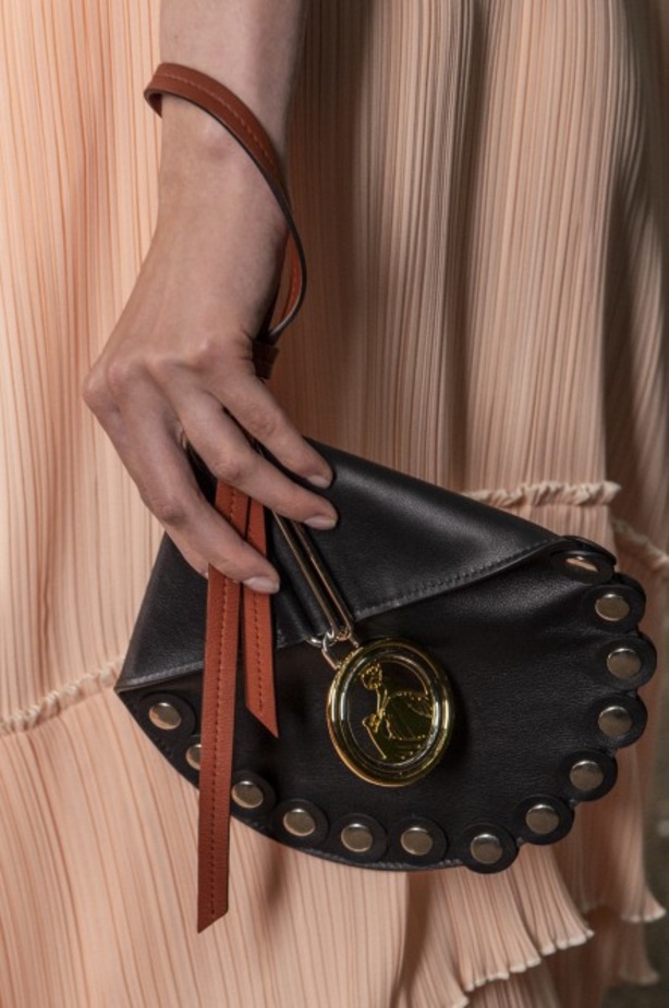 اسبوع الموضة في باريس 2019 عرض أزياء LANVIN لربيع وصيف 2020