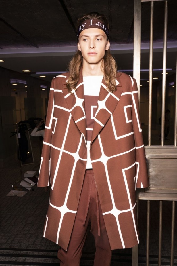 اسبوع الموضة في باريس 2019 مجموعة GUY LAROCHE للألبسة الجاهزة لربيع  وصيف 2020