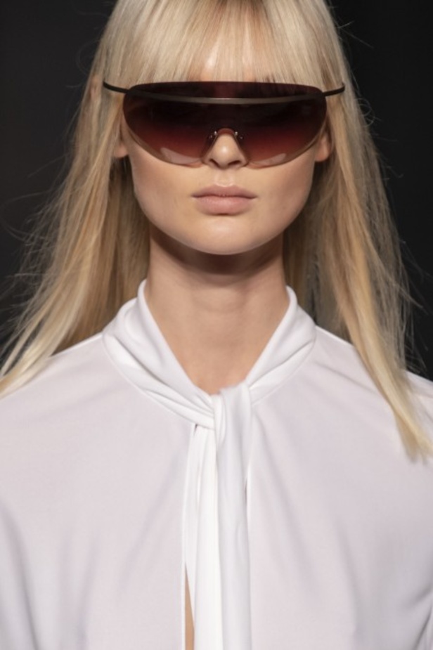 اسبوع الموضة في باريس 2019 مجموعة GUY LAROCHE للألبسة الجاهزة لربيع  وصيف 2020