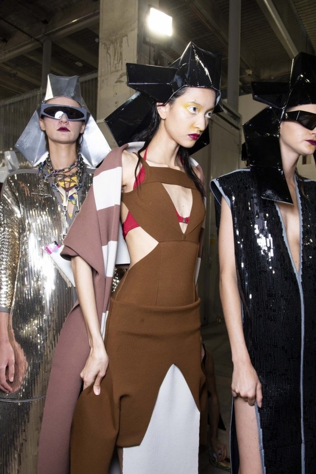 اسبوع الموضة في باريس 2019 مجموعة RICK OWENS لربيع وصيف 2020