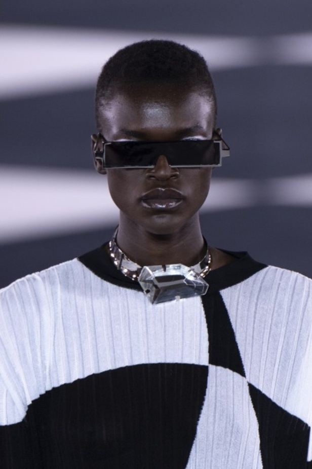 اسبوع الموضة في باريس 2019 ازياء BALMAIN الجاهزة لربيع وصيف 2020