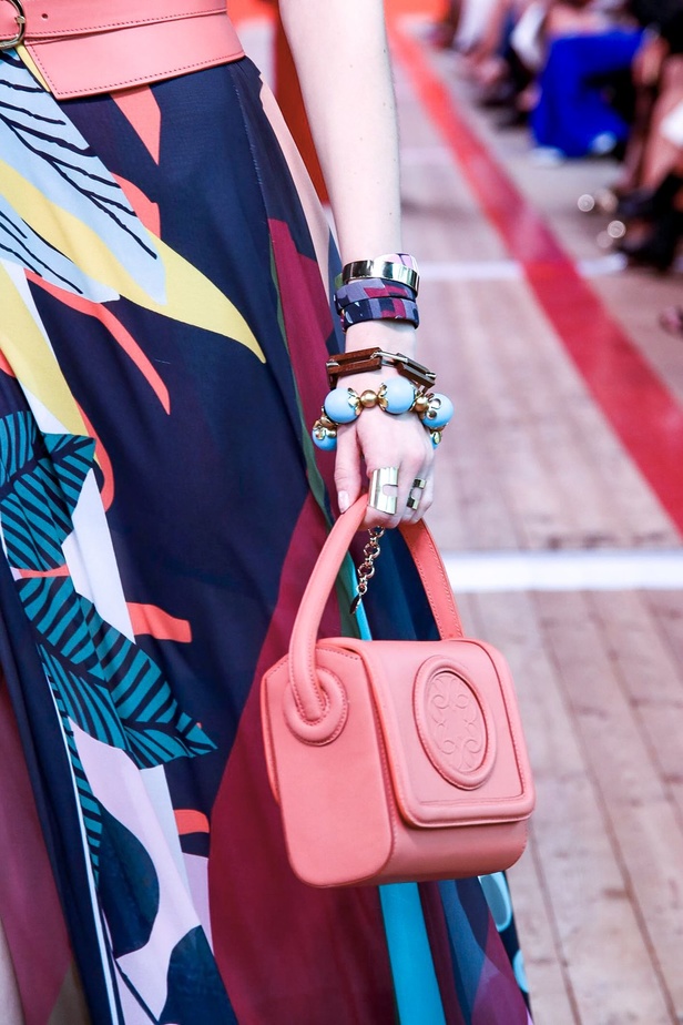 اسبوع الموضة في باريس 2019 مجموعة ايلي صعب الفاخرة لربيع وصيف 2020