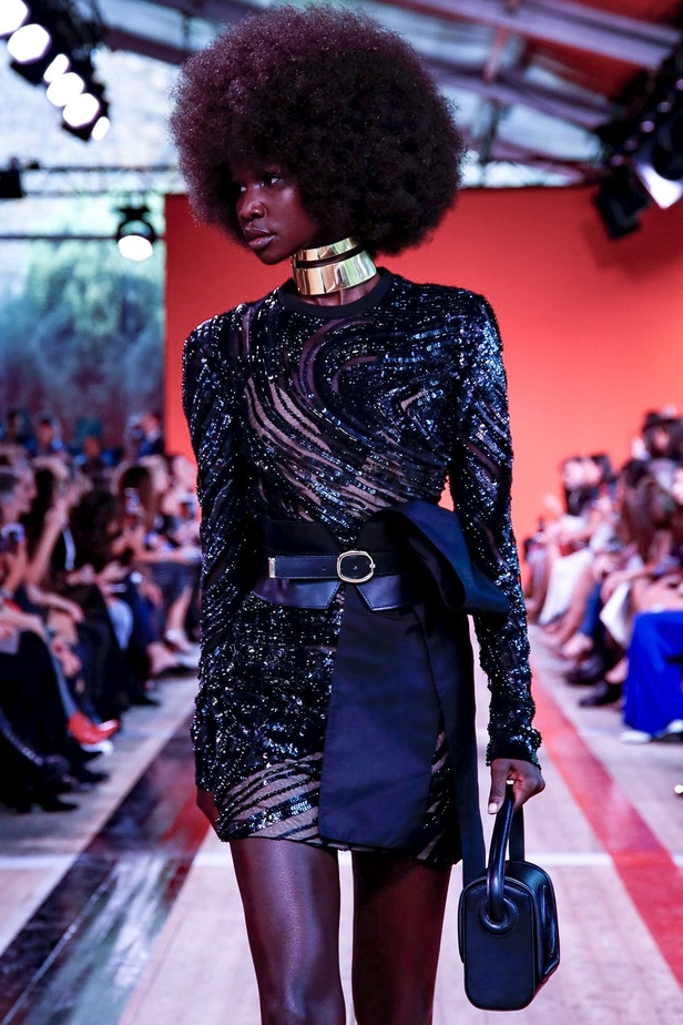 اسبوع الموضة في باريس 2019 مجموعة ايلي صعب الفاخرة لربيع وصيف 2020