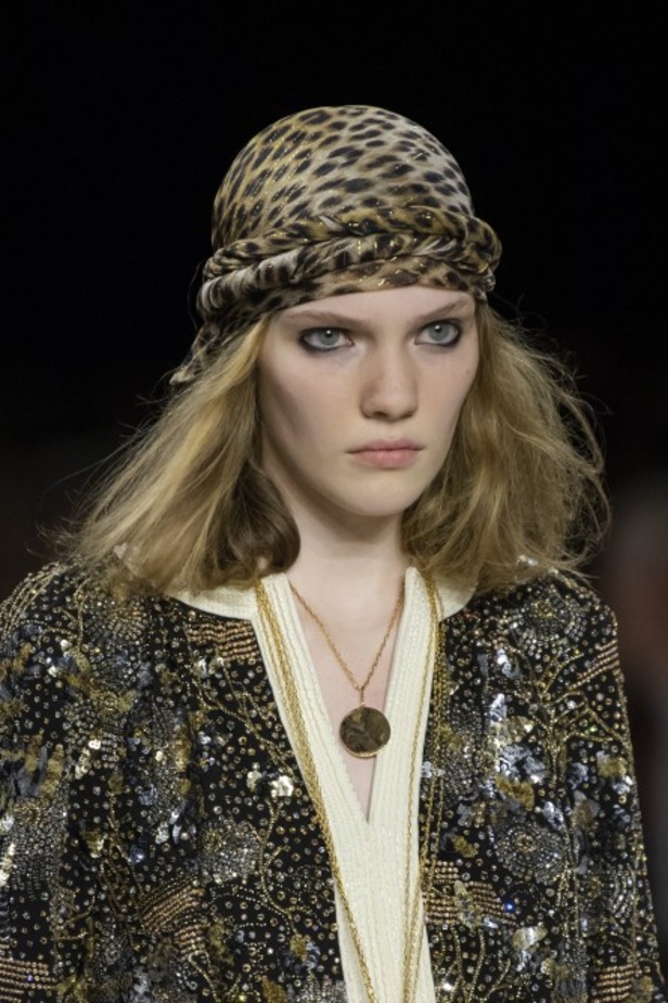 اسبوع الموضة في باريس 2019 أزياء  CELINE الفاخرة لربيع وصيف 2020