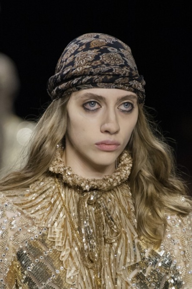 اسبوع الموضة في باريس 2019 أزياء  CELINE الفاخرة لربيع وصيف 2020