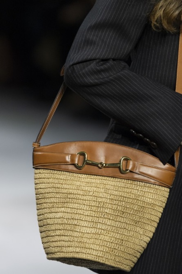 اسبوع الموضة في باريس 2019 أزياء  CELINE الفاخرة لربيع وصيف 2020