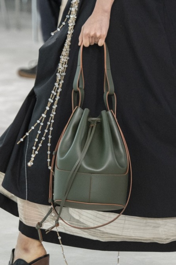 اسبوع الموضة في باريس 2019 مجموعة لويفي لربيع وصيف 2020